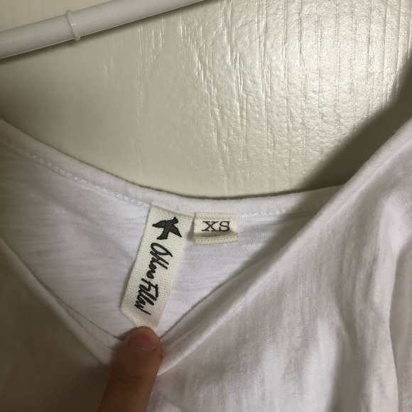 White tank top - Picture 2 of 2